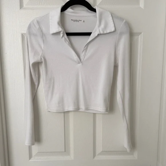 Abercrombie & Fitch Long Sleeve Collared Top - Picture 2 of 4